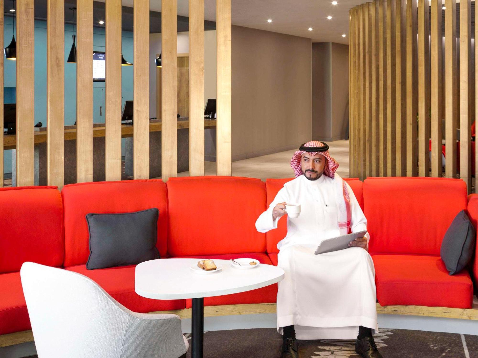 Hotel Ibis Jeddah Malik Road Exterior foto