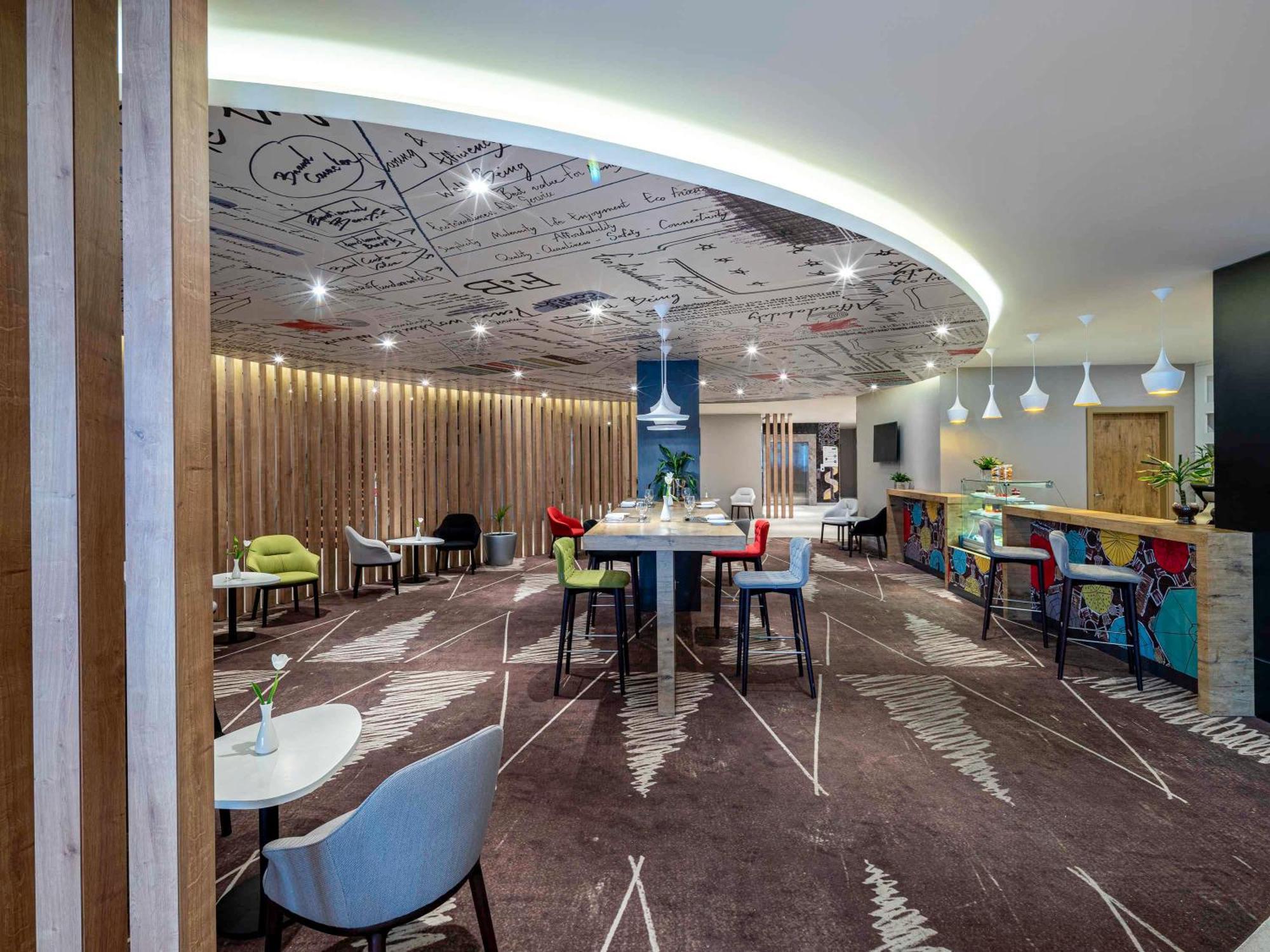 Hotel Ibis Jeddah Malik Road Exterior foto